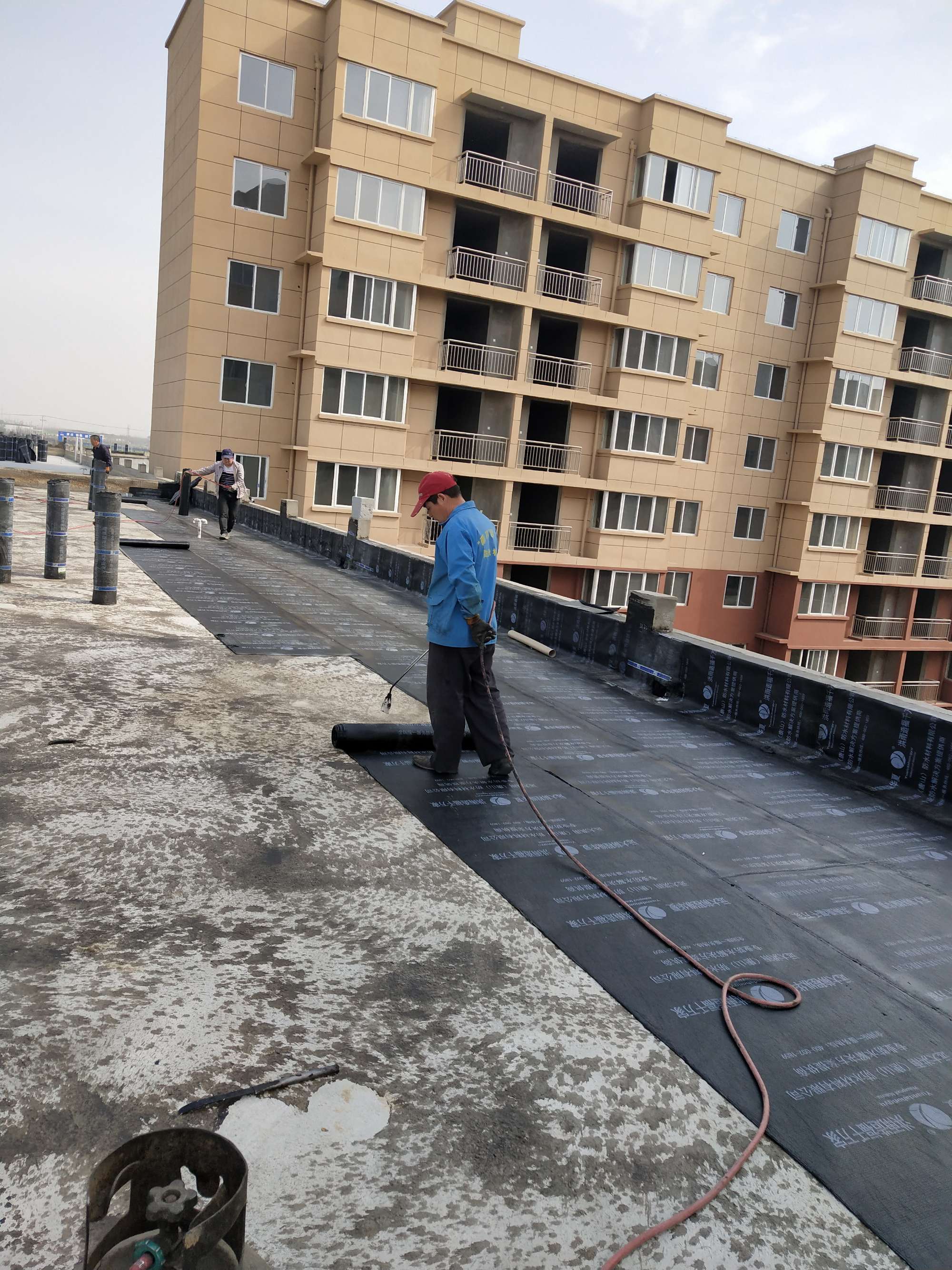 关于屋面防水工程的做法,正确的有_屋面工程防水技术规范2012_屋面防水女儿墙做法图集