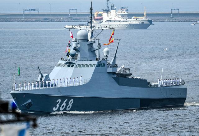 俄罗斯海军出奇招，陆军道尔-M2防空系统上舰，简单有效